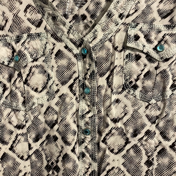 Snake print button up - Picture 3 of 4